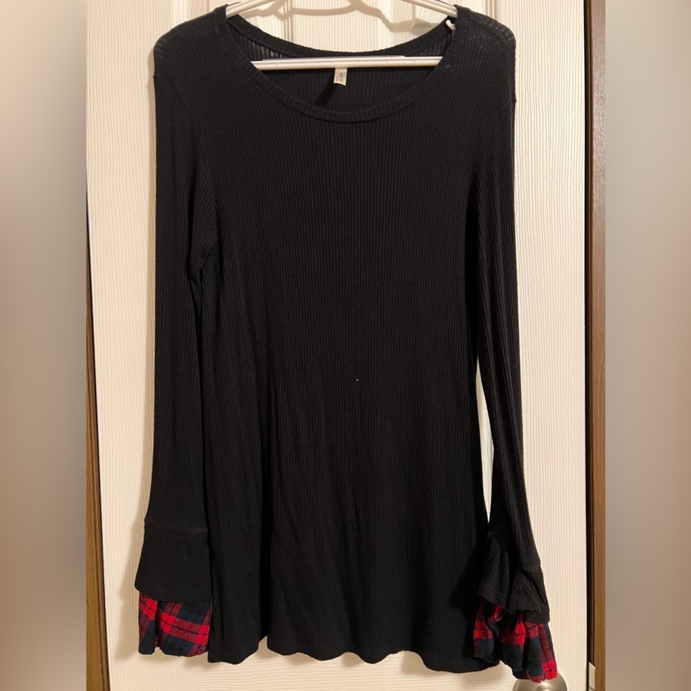 Women’s long sleeve blouse